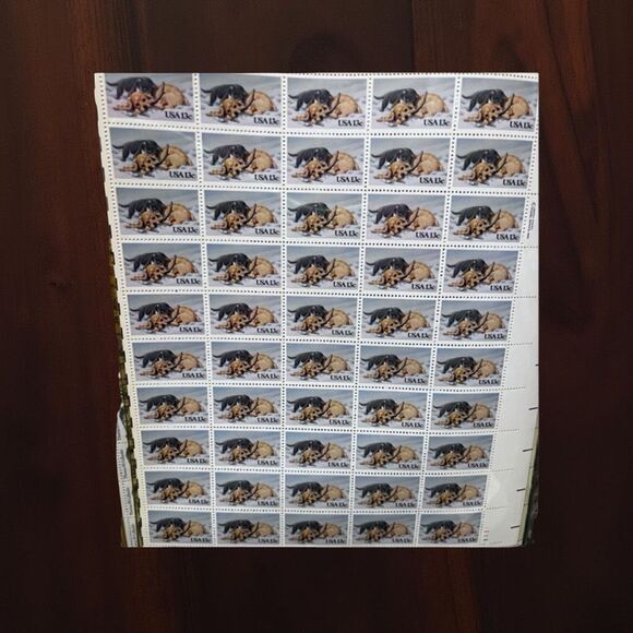 MNH Scott #2025 Puppy & Kitten 1982 - 13 Cent Stamp Sheet of Stamps - Picture 1 of 2